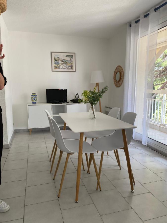Superbe Appartement Cosy Vue Mer Pieds Dans L'Eau Cavalaire-sur-Mer Exterior photo