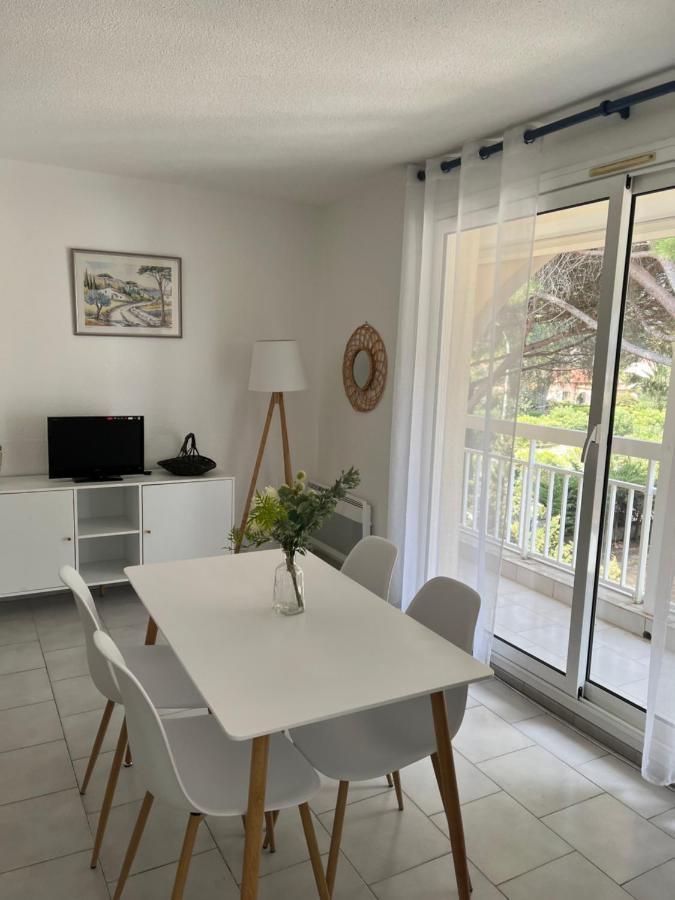 Superbe Appartement Cosy Vue Mer Pieds Dans L'Eau Cavalaire-sur-Mer Exterior photo